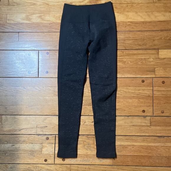 Lululemon Free To Flow 7/8 Tight Legging - Picture 3 of 16
